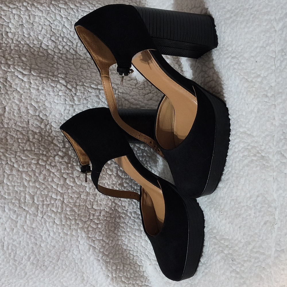Dolce Vita New Black Platform Heels